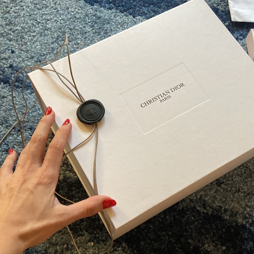 DIOR box